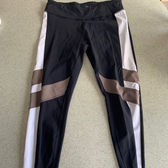 REEBOK Speedwick Workout Tights Large - Picture 2 of 6
